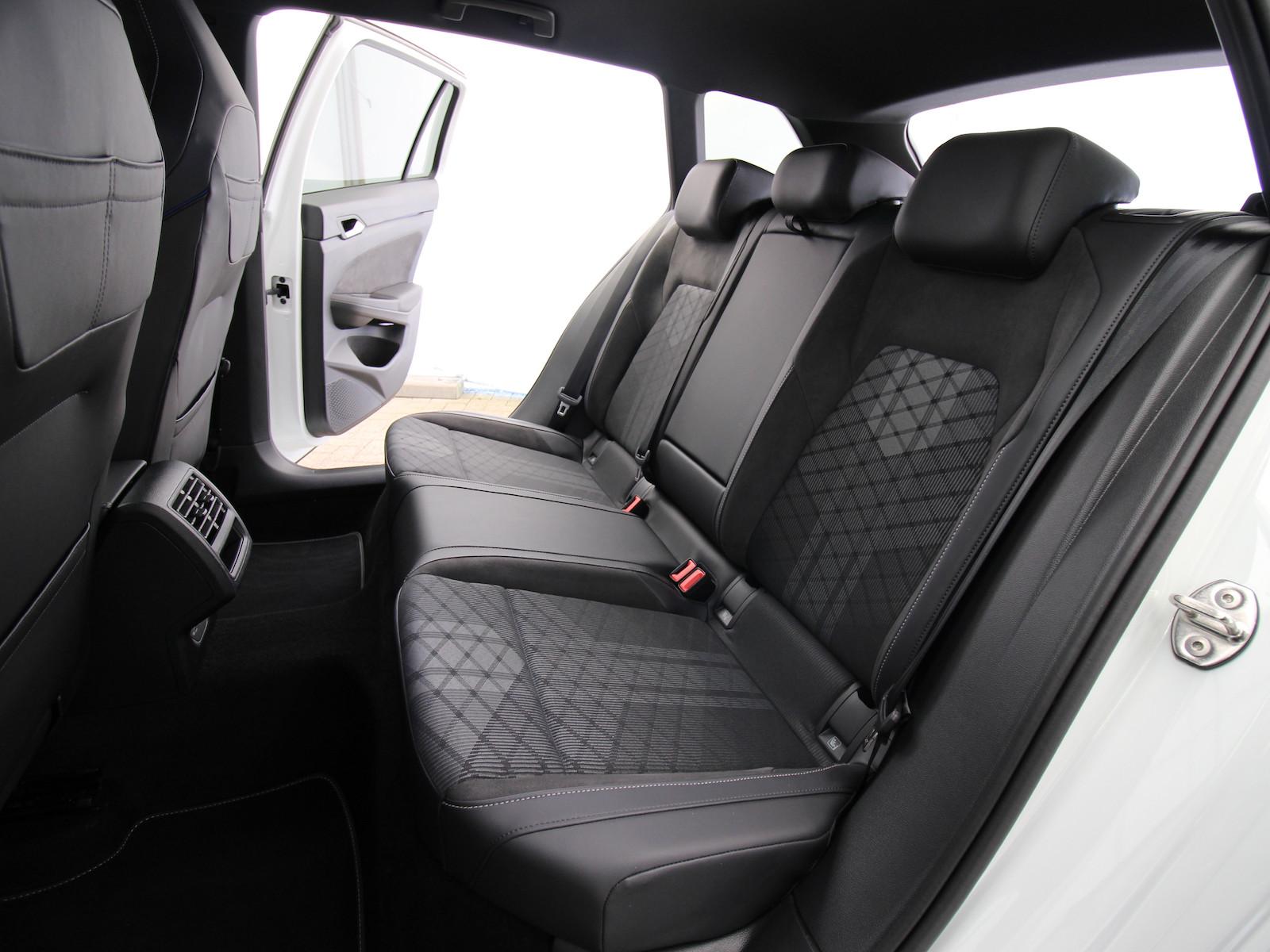 Volkswagen Golf VIII Variant 1.5 TSI R-Line LED+KAMERA+ACC, миниатюра 11