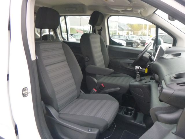 Fahrzeugabbildung Opel Combo Life E 1,2 T >15.729KM/Sitzheiz/PDC<