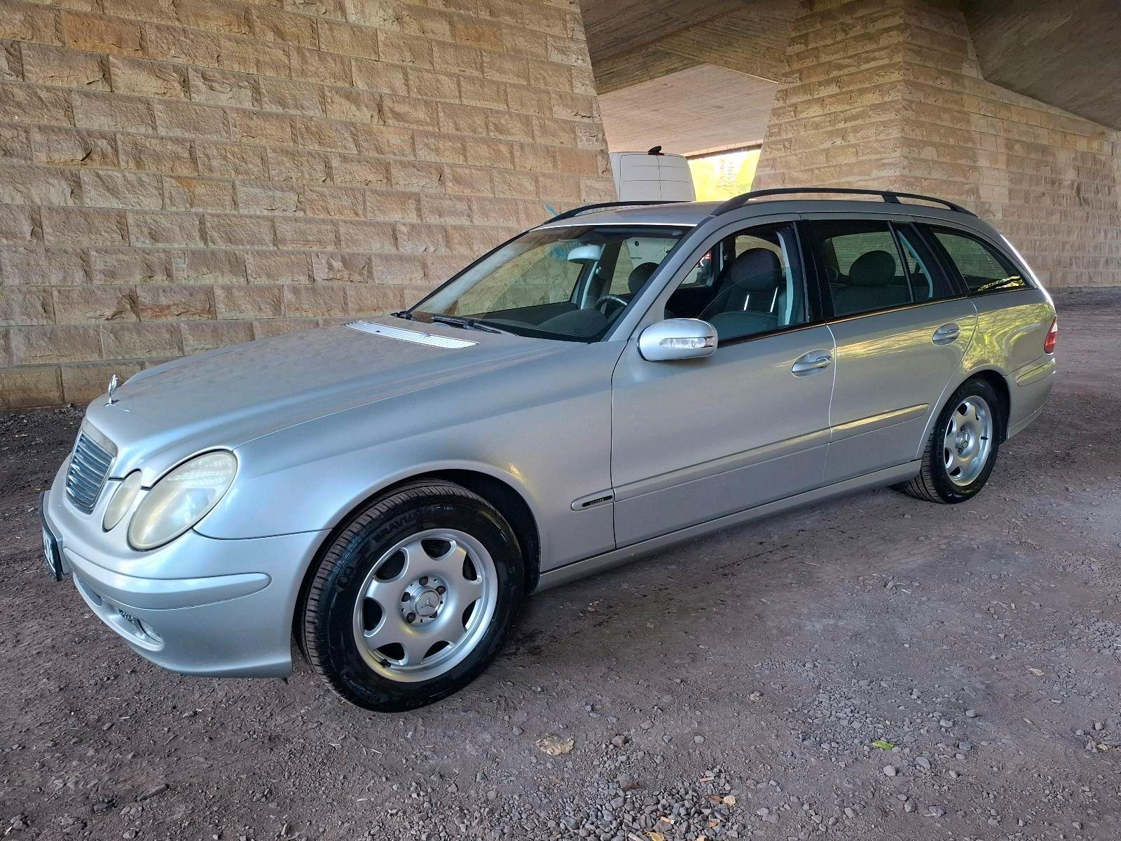 Mercedes-Benz E220 2004 — photo 6