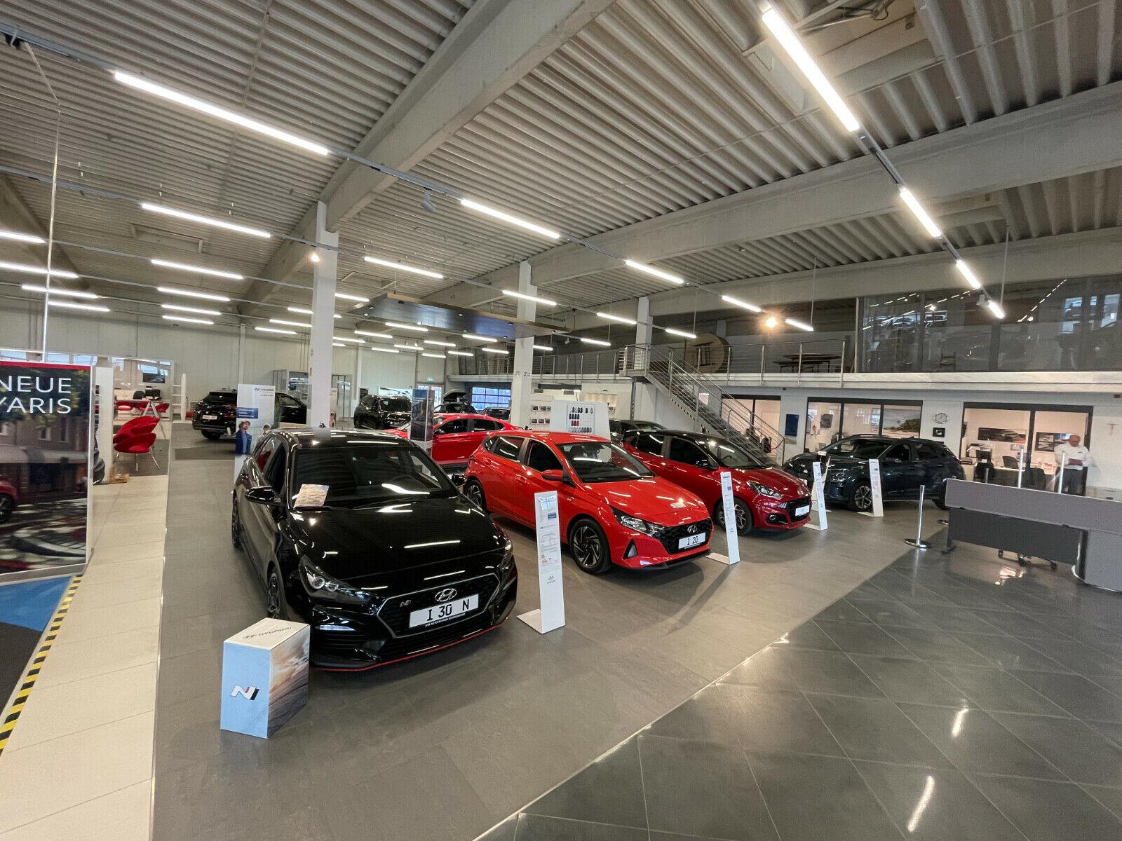 showroom-image-top