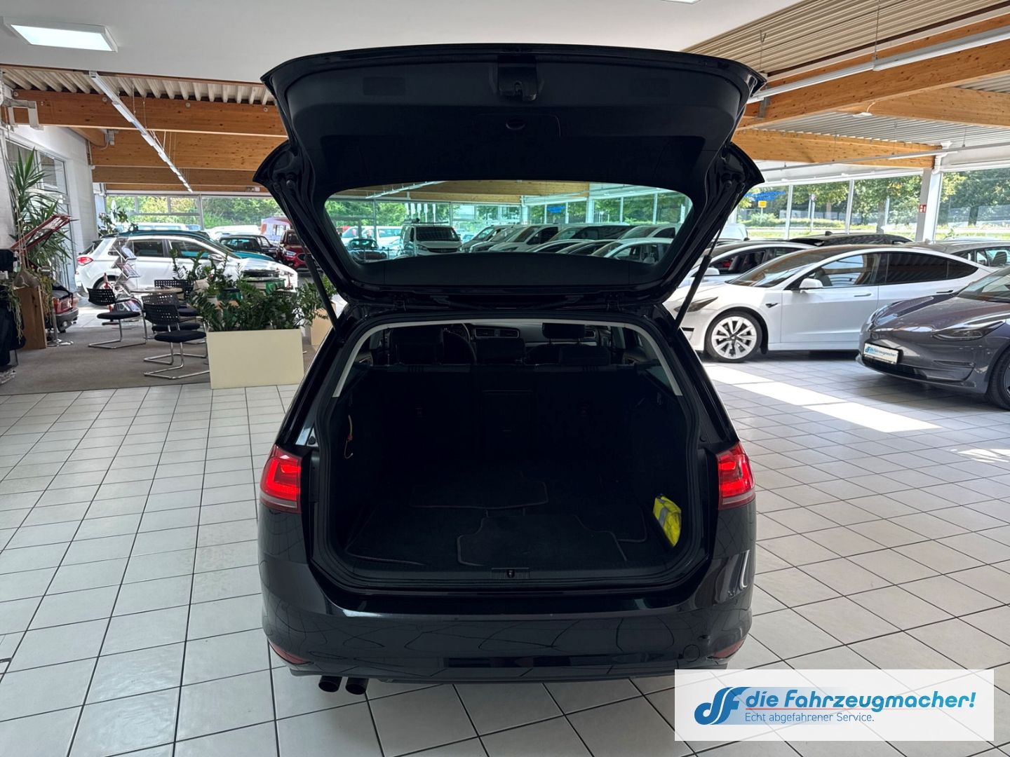 Fahrzeugabbildung Volkswagen Golf VII Variant Allstar BMT 1.4 TSI Sperrdiff.