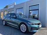 BMW 318d Touring Advantage Navigation AHK PDC Sitzh - BMW 318: Grün