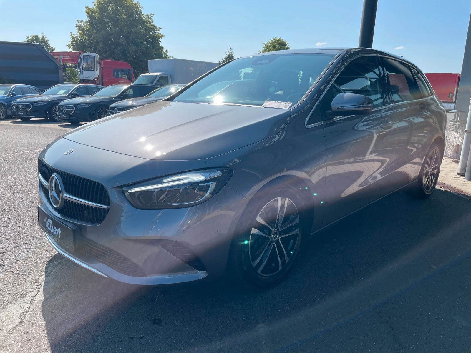 Fahrzeugabbildung Mercedes-Benz B 200 d Progressive R-Kamera+Carplay+El.Heckklap