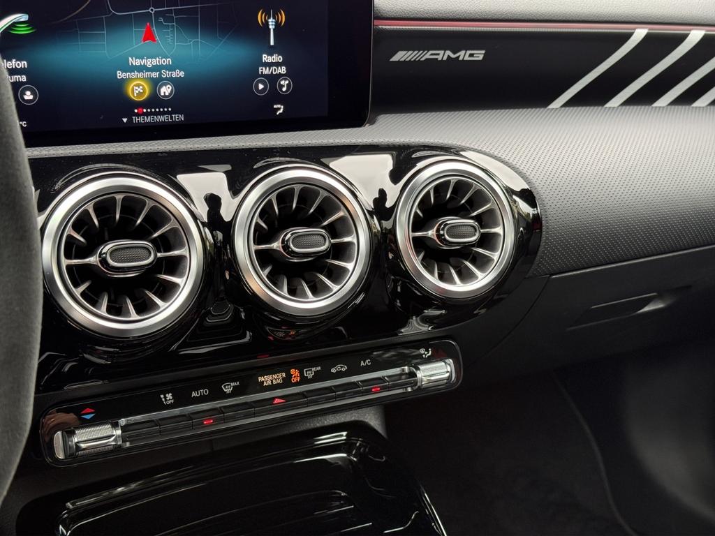 Mercedes-Benz CLA 45 AMG Shooting Brake