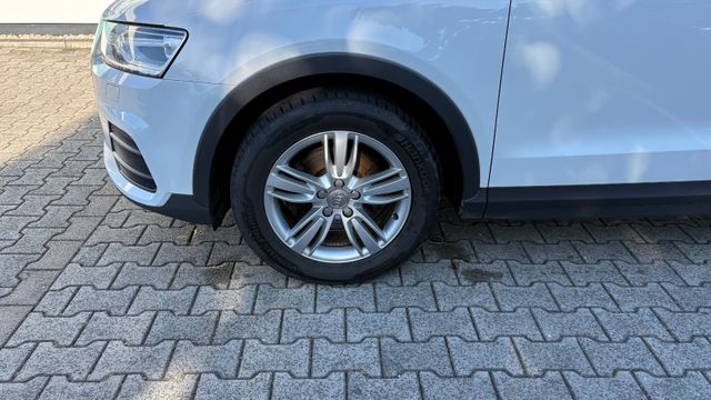 Foto Nummer 9: AUDI Q3