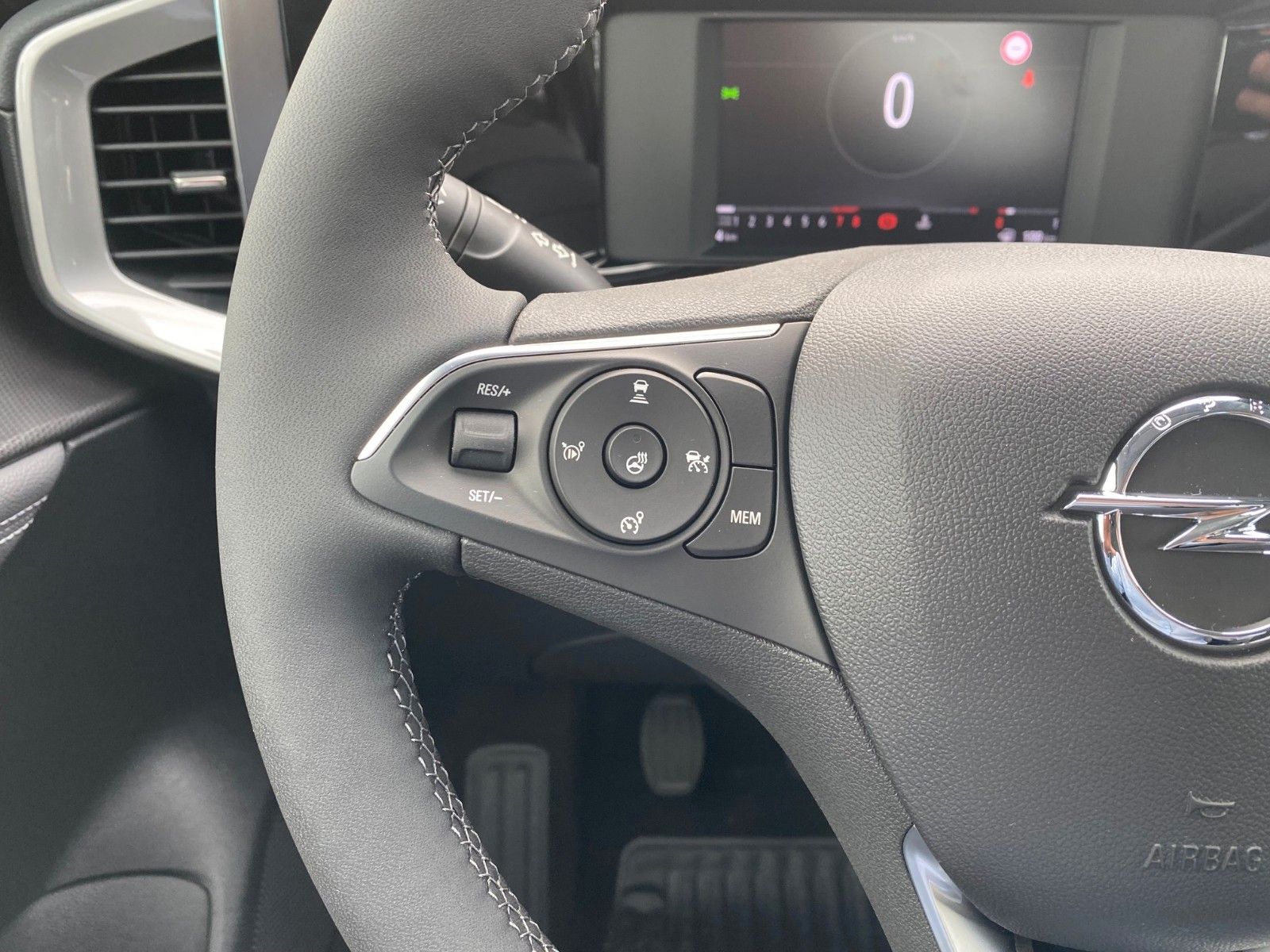 Fahrzeugabbildung Opel Mokka 1.2 Turbo 74kW Edition+ACC+LED+APP CONNECT