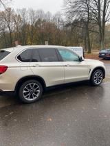 BMW X5 xDrive 30d - Unfallfrei von Privat  - mit Diesel-Antrieb: Beige, Leder