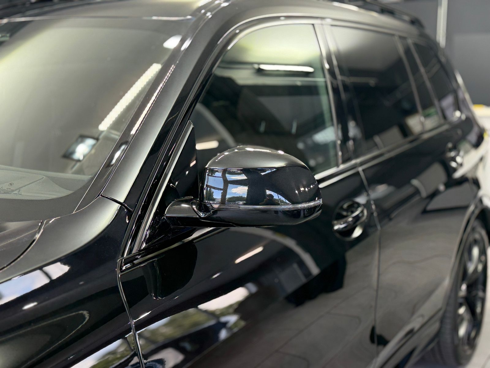 Fahrzeugabbildung BMW X7 xDrive 40 d M Sport PRO|SKY-LOUNGE|7-SITZE|