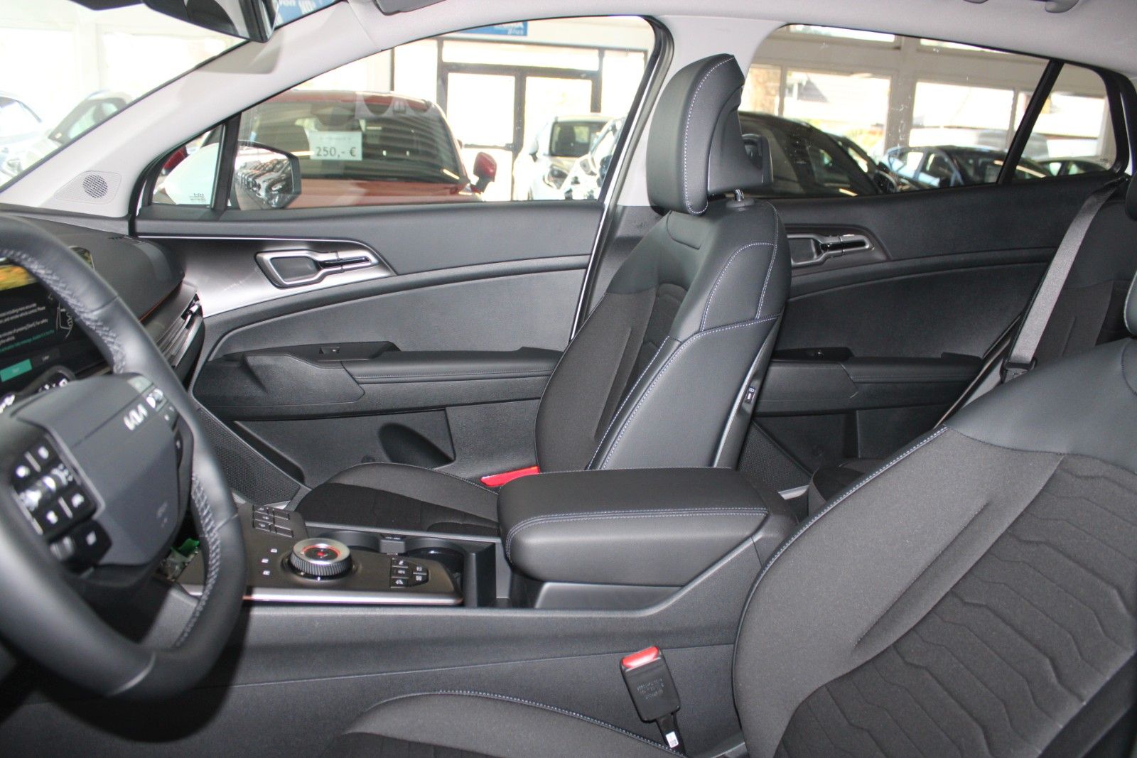 Fahrzeugabbildung Kia Sportage 1.6T DCT Automatik AWD Spirit SOFORT
