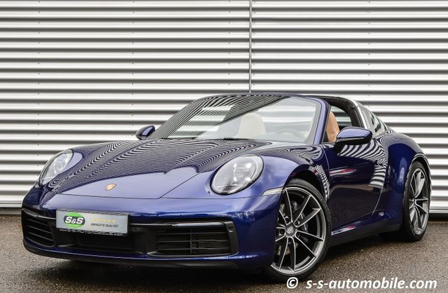 PORSCHE 992 Targa 4 SAGA PDLS+ BOSE Leder Beige 1.Hand
