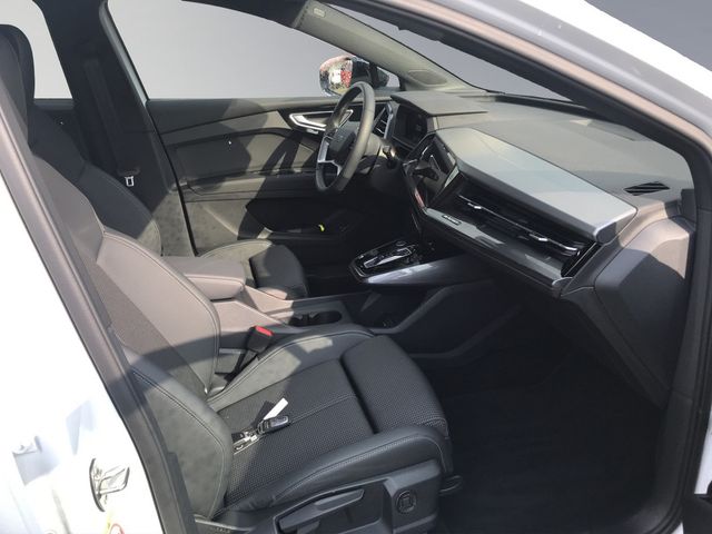 Q4 e-tron 45 e-tron , S line, Matrix LED