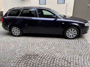 Audi A4 - 4
