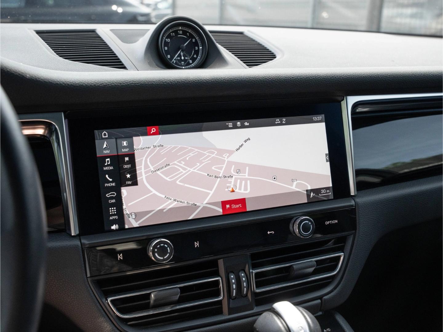 Porsche Macan S AHK Abstandsregeltempostat 21'' BOSE