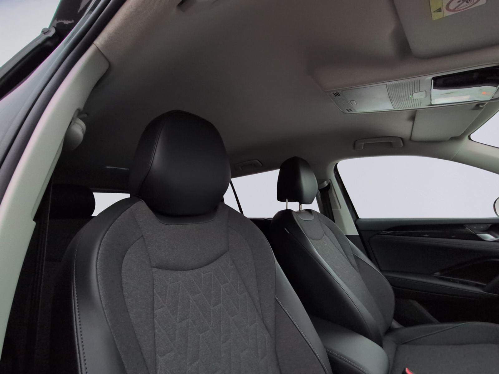 Tayron Life 1.5 eTSI DSG 7Sitzer+AHK+NAVI+