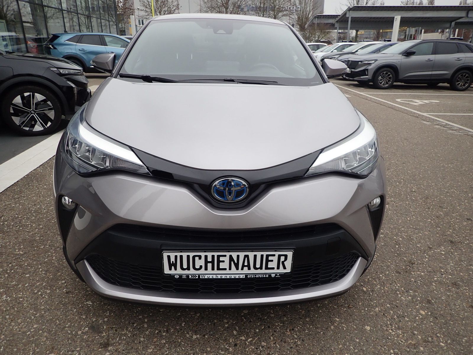Fahrzeugabbildung Toyota C-HR Hybrid Team D
