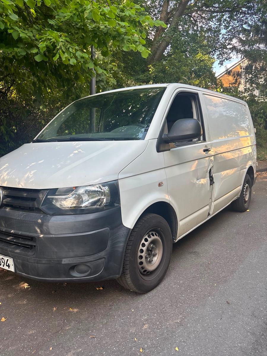 Volkswagen T5 Transporter 2.0 TDI Kasten/Kombi Kasten