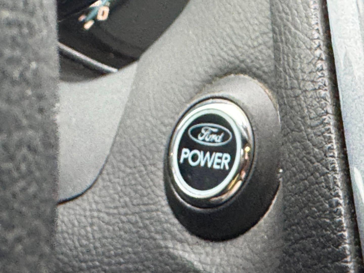 Ford Focus 2013 — photo 17