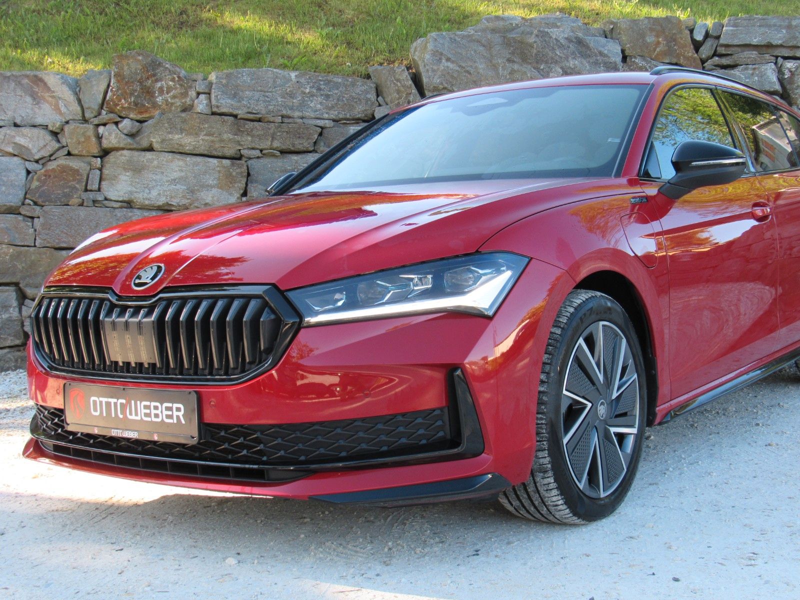 Skoda Superb Combi 1.5 TSI iV DSG Sportline AHK TRAVEL imagem 3