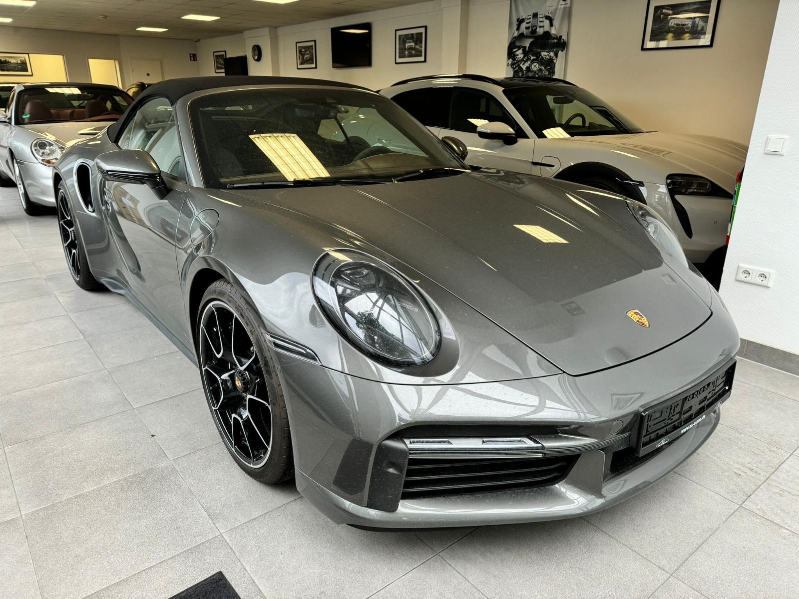 showroom-image-top