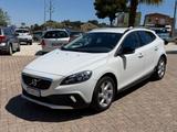 Volvo V40 Cross Country D2 Momentum - weiße Volvo V40 Cross Country