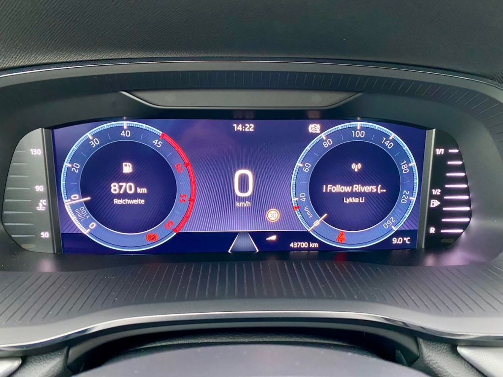 Fahrzeugabbildung SKODA Octavia Combi 2.0 TDI Style AAC NAVI LED HEAD UP