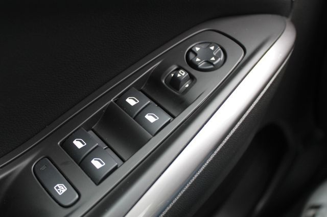 Fahrzeugabbildung Opel Grandland 1.2 Turbo Enjoy 360,KlimaA,LED,SHZ,PDC