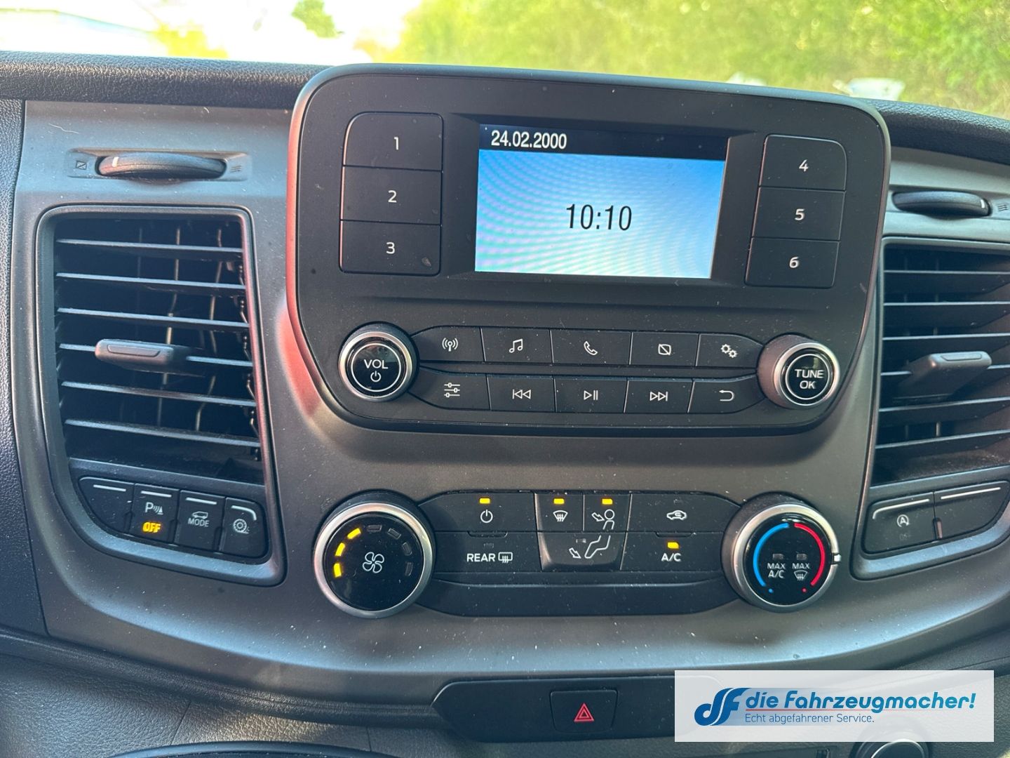 Fahrzeugabbildung Ford Transit Custom 320 L1 Trend 2.0 TDCi *9073 * KLI