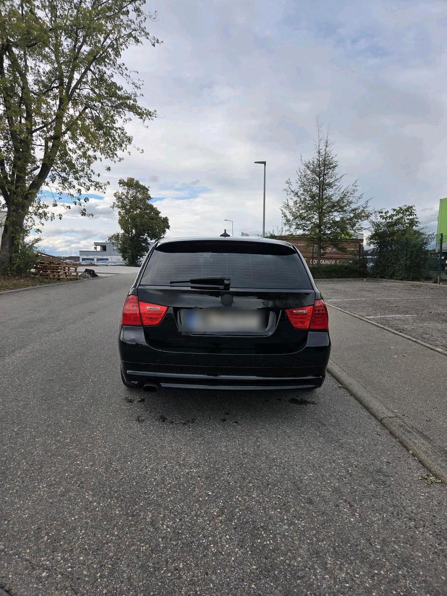 BMW 318 2012 — engine 143 HP (105kW)