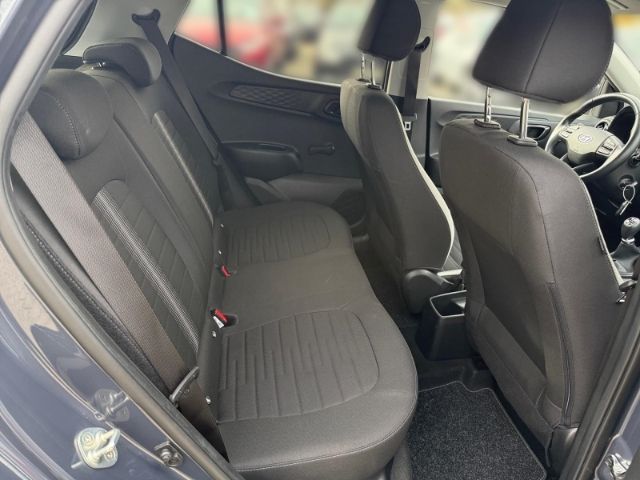 Fahrzeugabbildung Hyundai i10 Edition 30 +CARPLAY+KLIMA+SHZ+TEMPOMAT+DAB+U