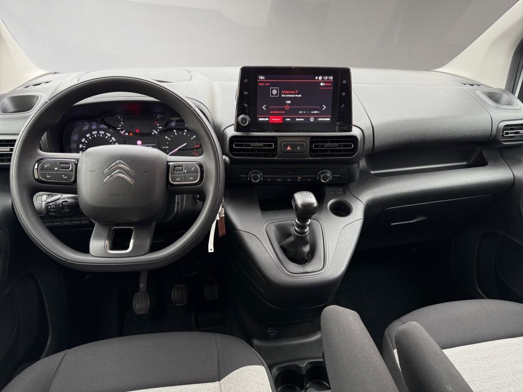 Fahrzeugabbildung Citroën Berlingo MPV M PureTech 110 FEEL