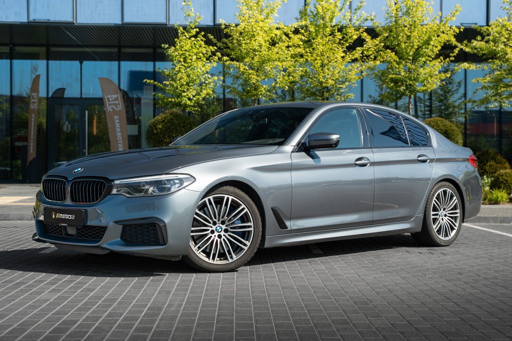 BMW M550