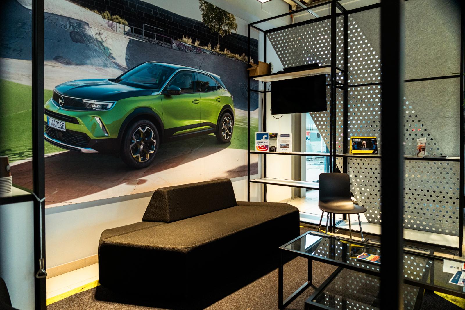 showroom-image-bottom