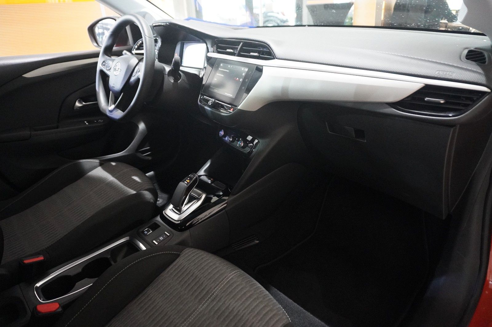 Fahrzeugabbildung Opel Corsa-e  EDITION 50kwh/7,4KW/KLIMA/ALLWETTER