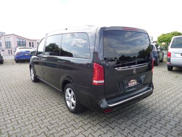 Mercedes V 220 - 3