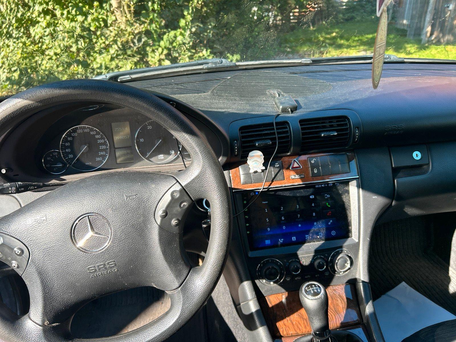 Mercedes-Benz C220 2006 — engine 150 HP (110kW)
