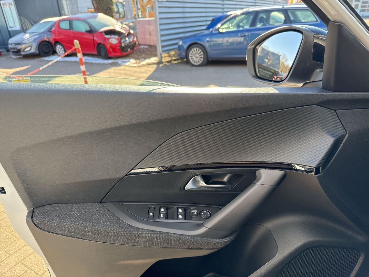 Peugeot 2008 - Bild 8