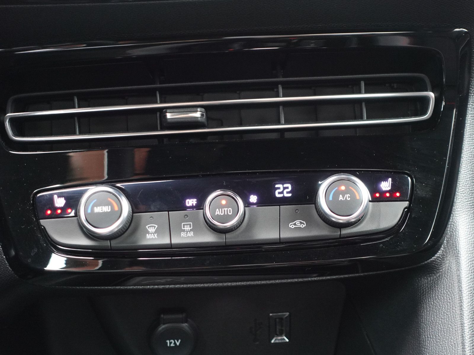 Fahrzeugabbildung Opel Mokka GS Line 1.2T AUTOMATIK,Kamera,Sitzhzg,LED
