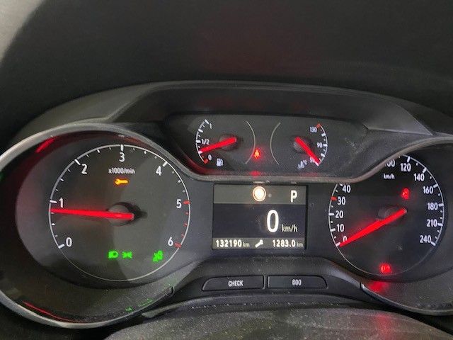 Fahrzeugabbildung Opel Grandland X 2.0D 18"ALU/NAVI/PANORAMA/KAMERA