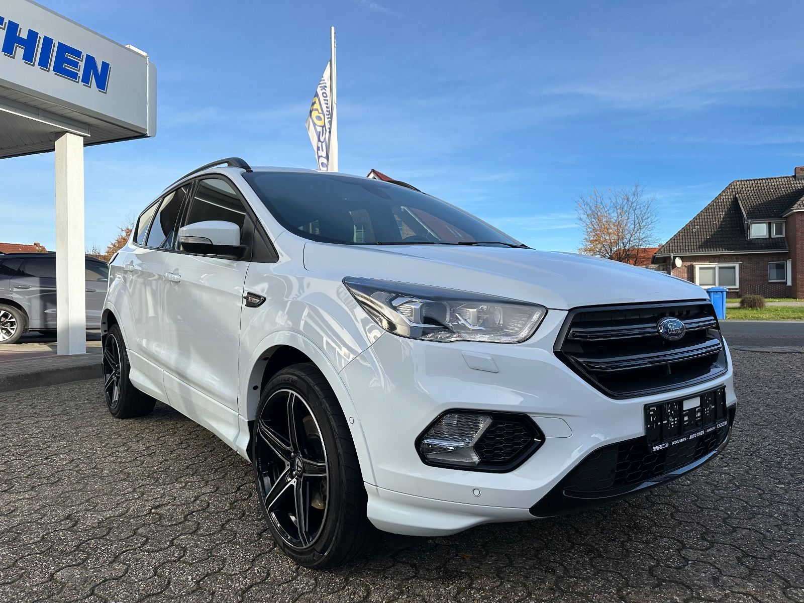 Fahrzeugabbildung Ford Kuga 2.0 TDCi 4x4 ST-Line AHK/Pano/Navi/Sound