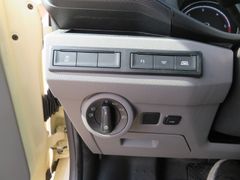 VW T6.1 Caravelle 2.0 TDI Comfortl. LR Taxi LED ACC VW T6.1 Caravelle 2.0 TDI Comfortl. LR Taxi LED ACC