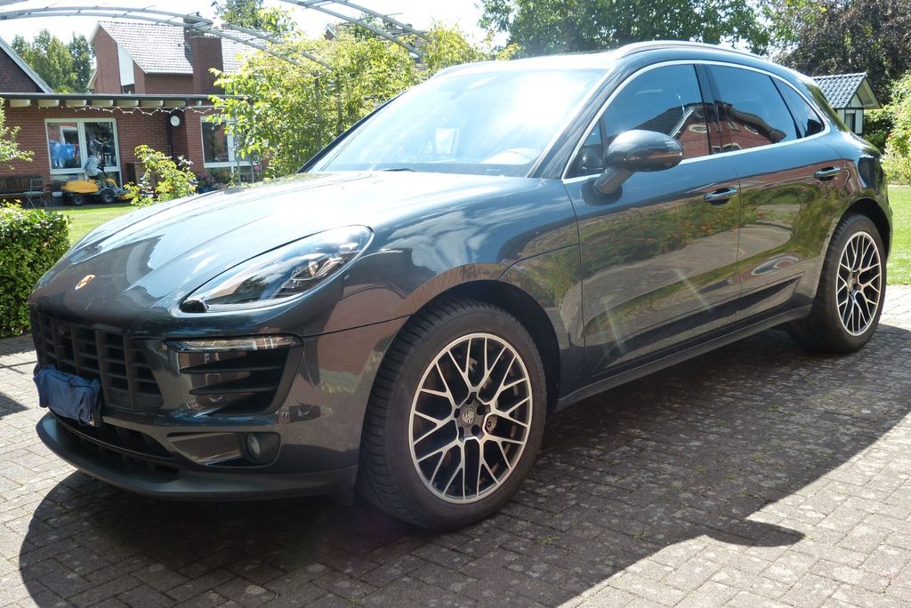 Image of Porsche Macan