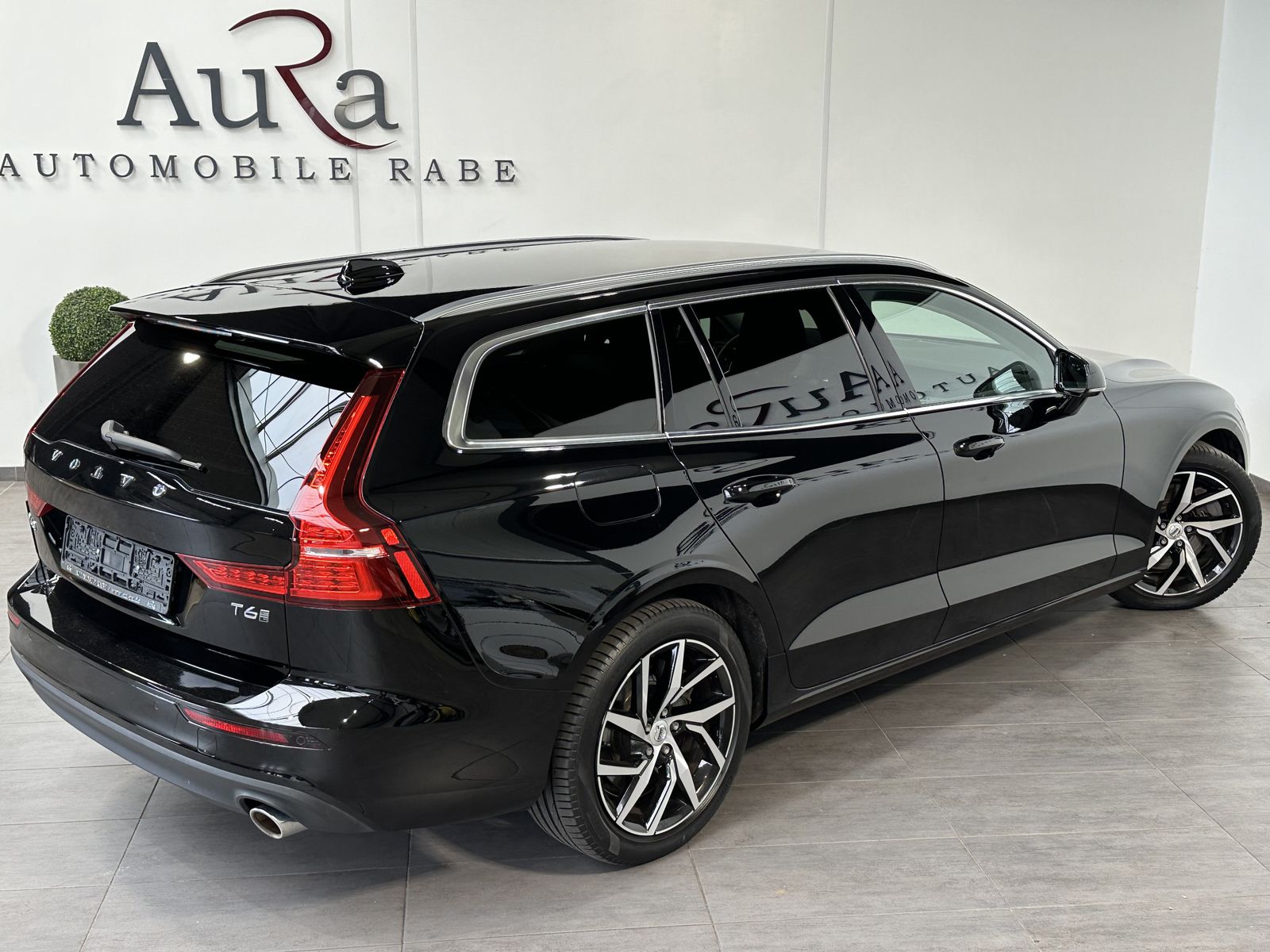 Fahrzeugabbildung Volvo V60 T6 AWD Inscription Expression NAV+LED+DAB+PP