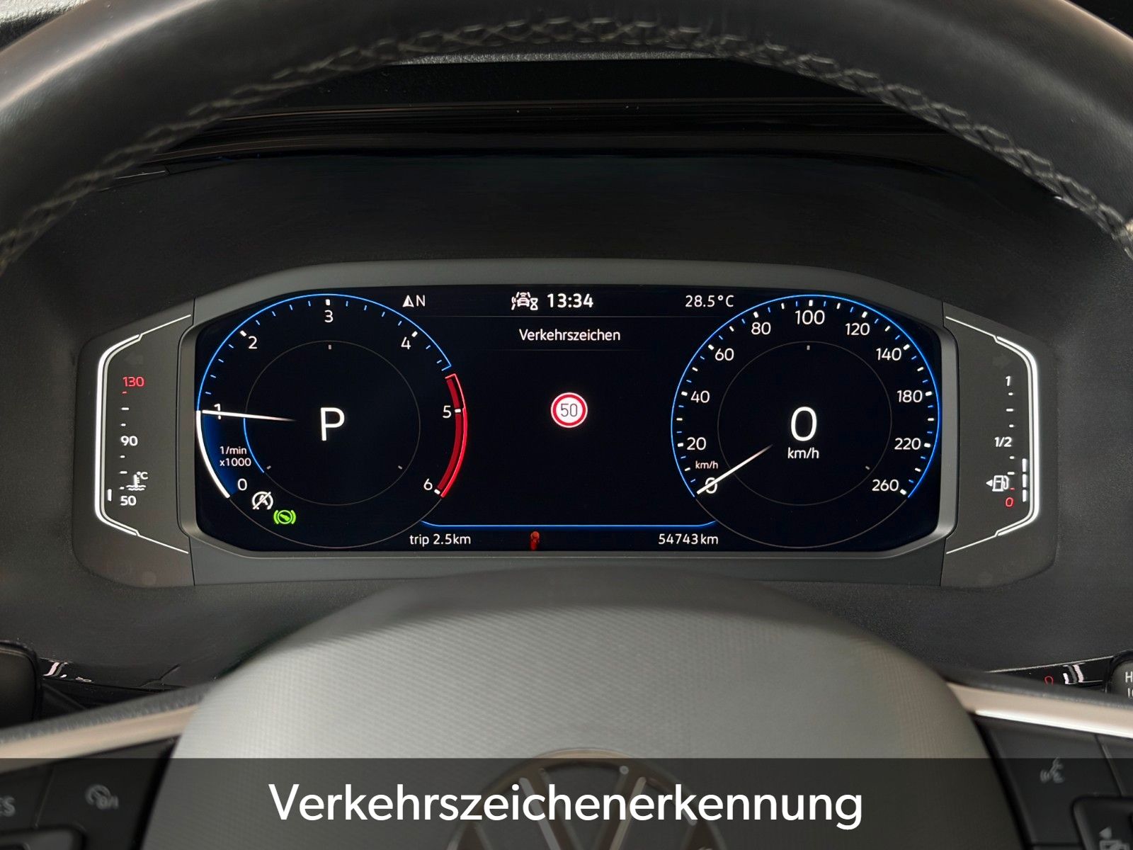 Fahrzeugabbildung Volkswagen T6.1 Multivan Highline Alcan. CAM ACC SHZ 3-Z KL