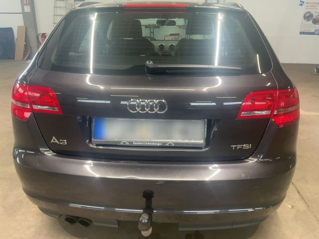 1.4 TFSI S-line Bi-Xenon AHK Tempomat 1.Hand