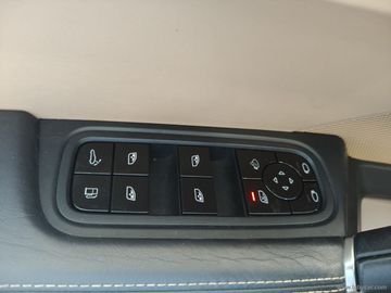 Porsche Cayenne - 11