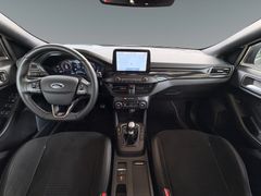 Fahrzeugabbildung Ford Focus Turnier ST - LED*HUD*19"LM*Pano*Kamera*B&O