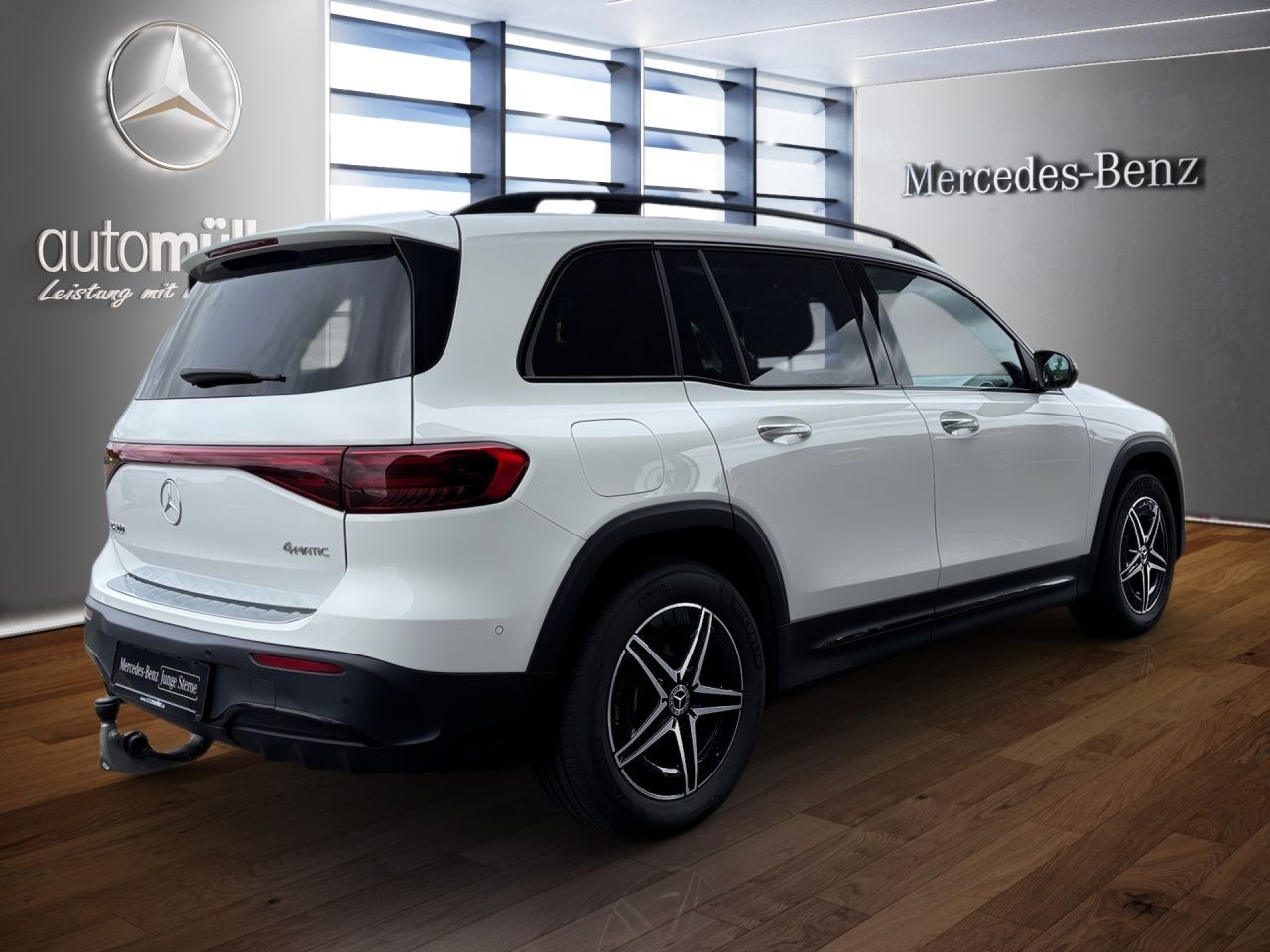Fahrzeugabbildung Mercedes-Benz EQB 300 4M AMG+NIGHT+HUP+AHK+BUR+MEMORY+360+PANO