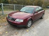 Audi A6 2,4 in einem tadellosen Zustand - Audi A6 aus 2000: 2.4