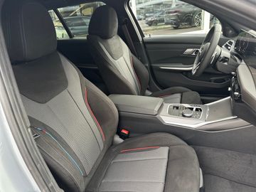 BMW 330d xDrive Touring M Sportpaket Head-Up DAB
