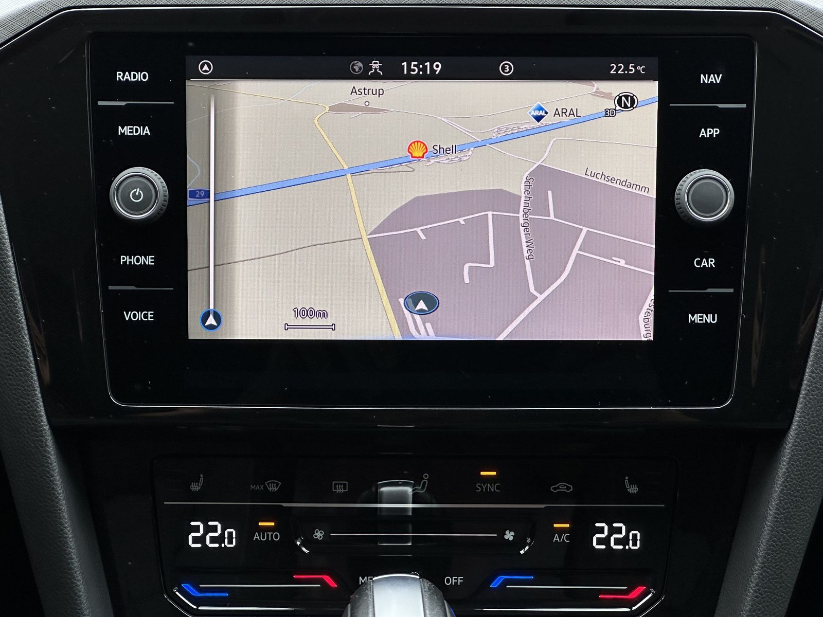 Fahrzeugabbildung Volkswagen Passat Variant 2.0 TDI DSG Business NAV+LED+ACC